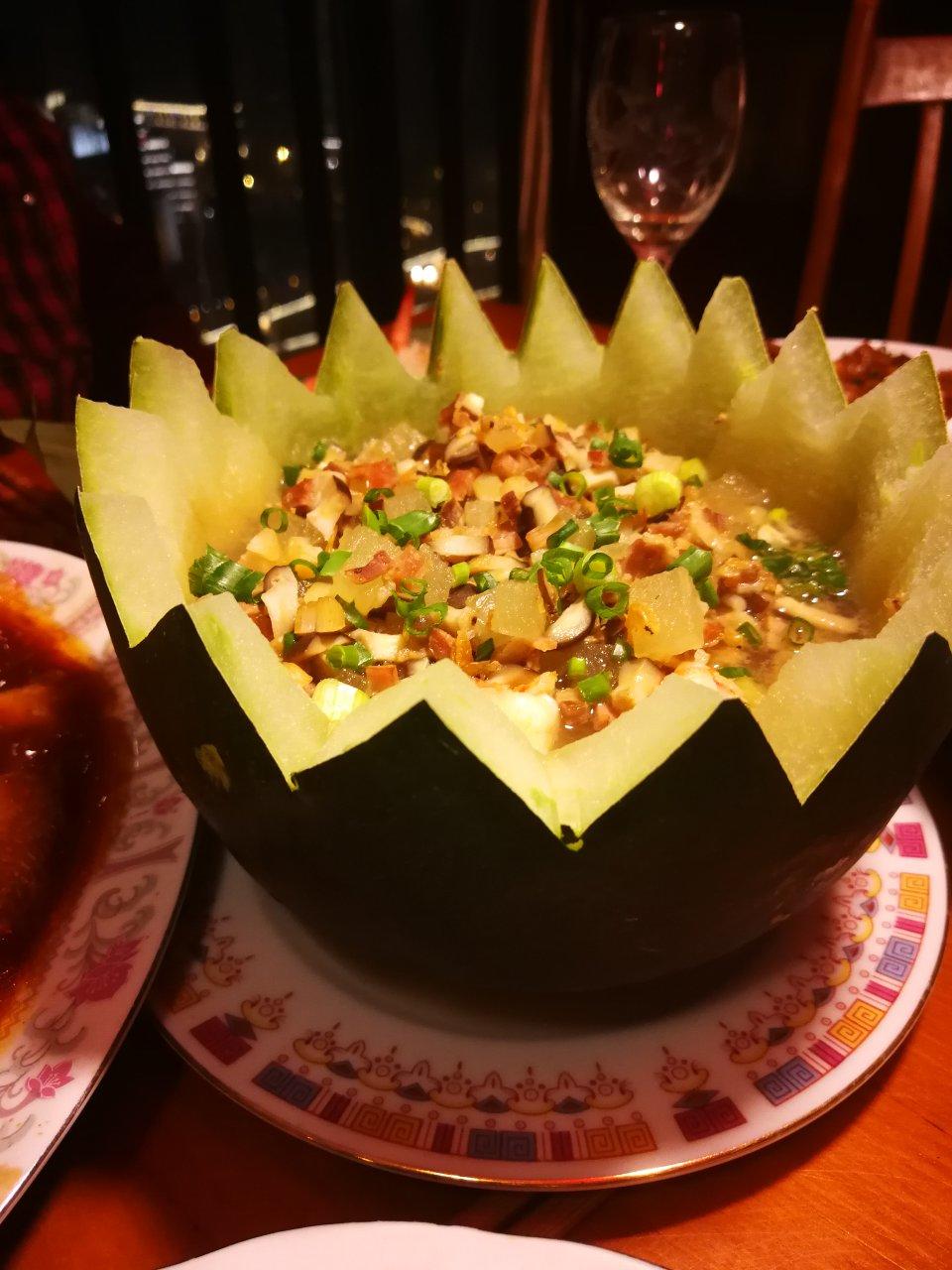 【海鲜冬瓜盅】