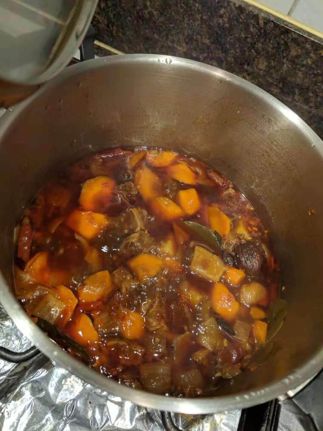 胡萝卜土豆烧牛腩