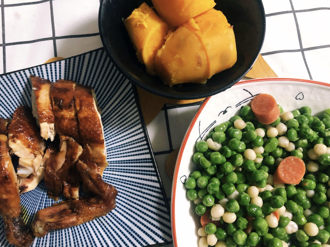 大珠小珠落玉盘--青豆鸡头米小炒