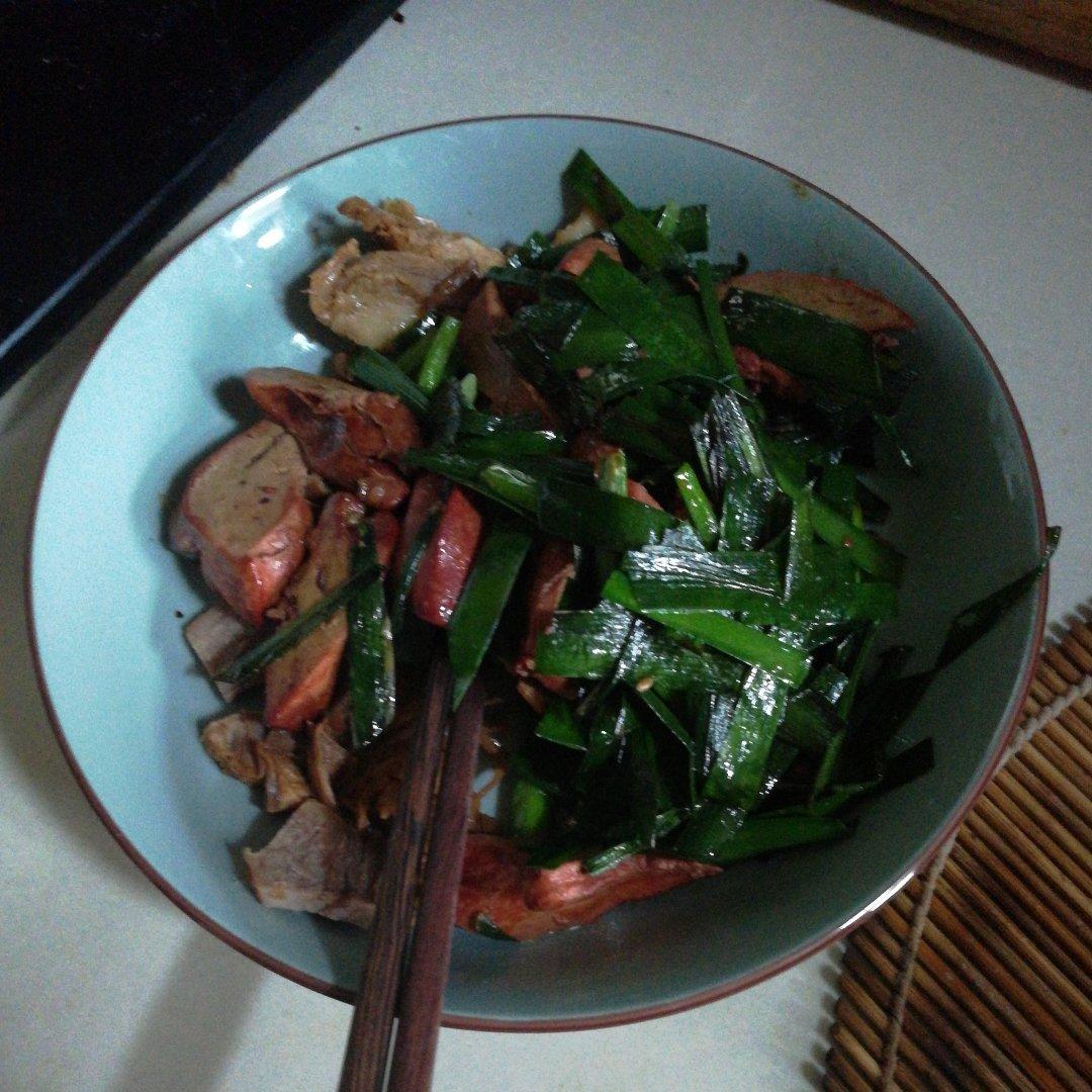 韭菜炒鸡肝