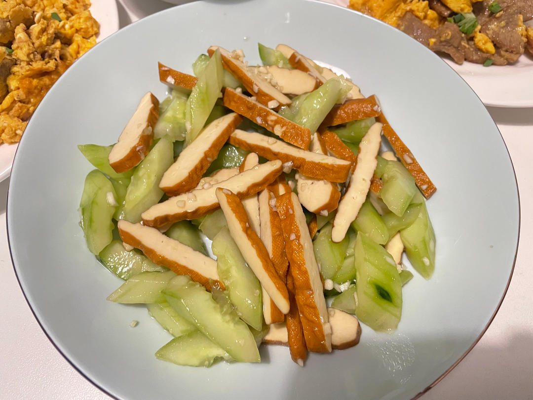 凉拌黄瓜豆腐干 懒人版