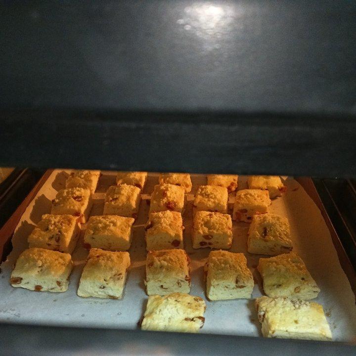 满屋飘香，口口都是满足——酥松香甜的蔓越莓蜜豆司康