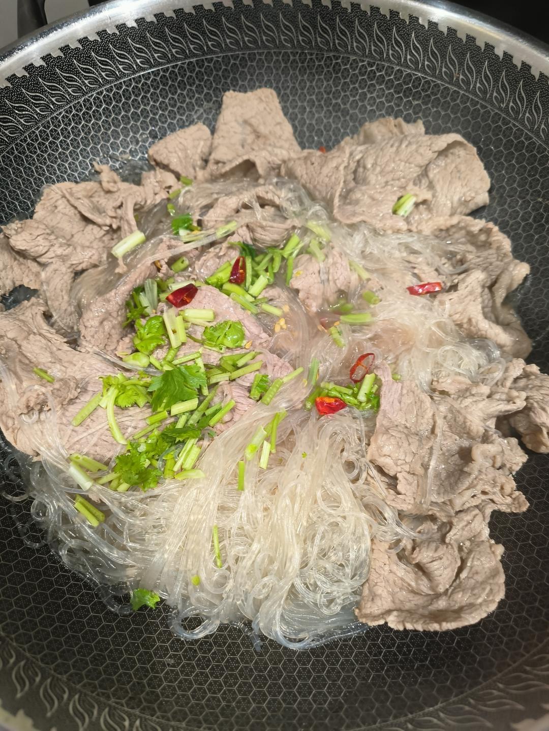 干了这碗牛肉粉丝汤