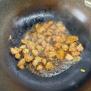 干黄花菜炒肉的做法 步骤2