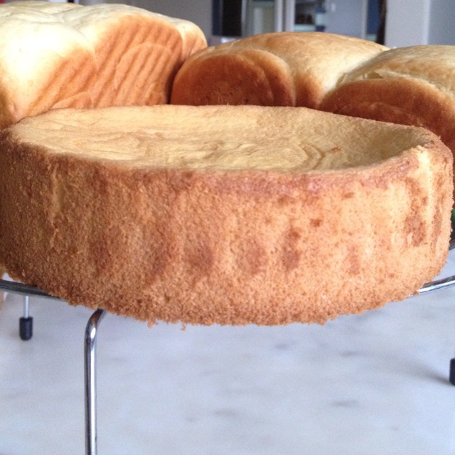 超简单完美戚风蛋糕（6寸2蛋）附打发、翻拌、脱模视频