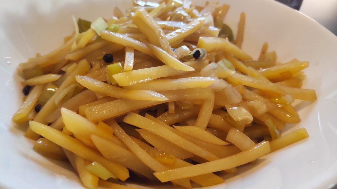 在家也能做出馆子味儿的醋溜/炝炒/酸辣土豆丝（就是那道看似简单，实则步步玄机的土豆丝）