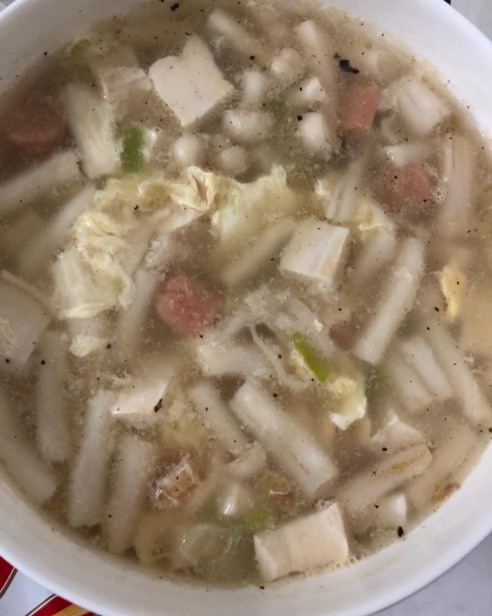 好喝鲜美的菌菇豆腐汤