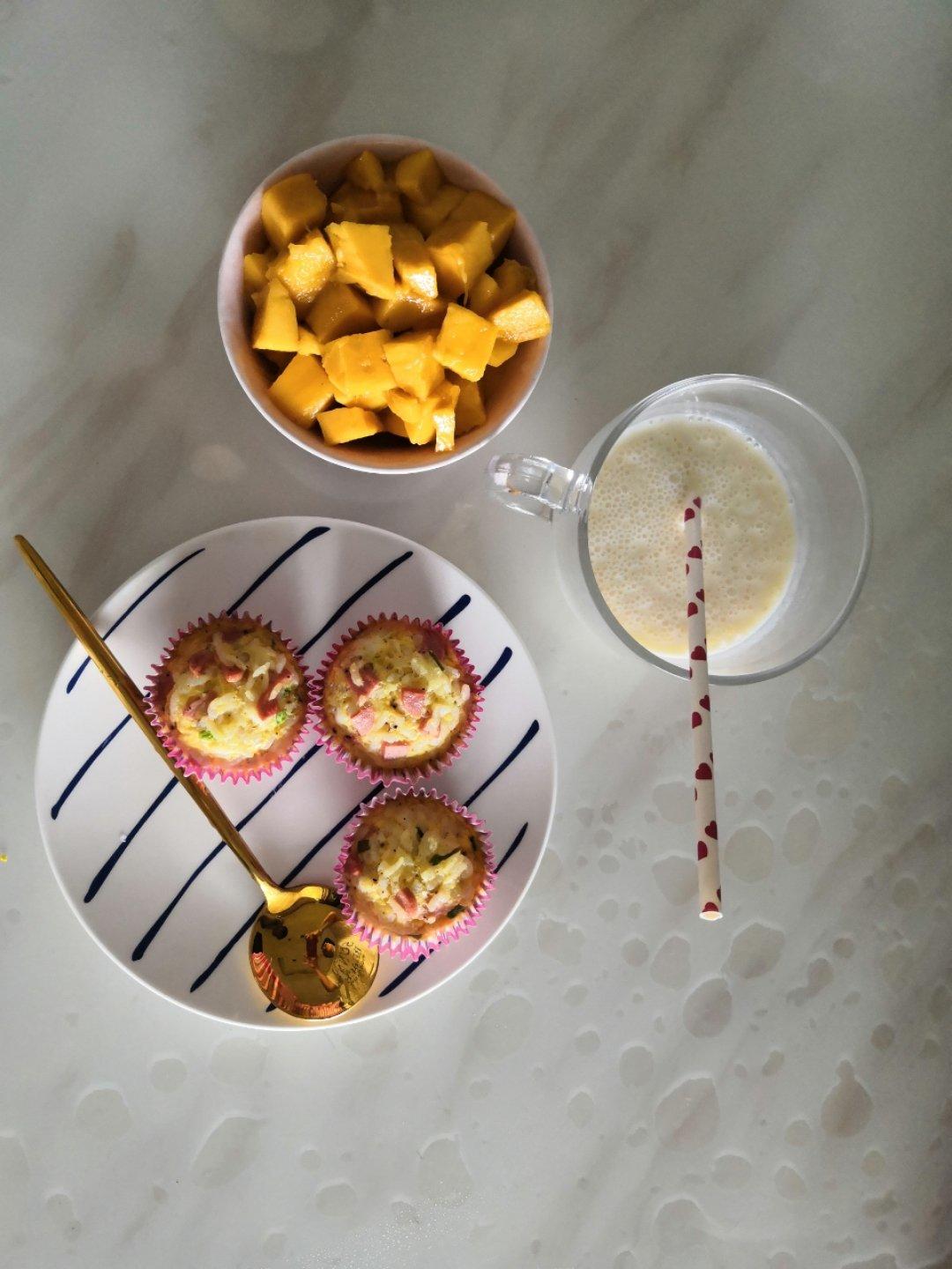 快手早餐-剩饭鸡蛋杯