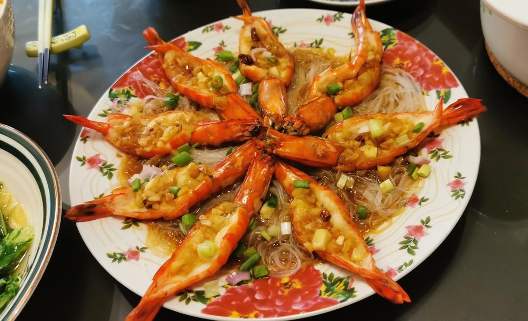 蒜蓉粉丝虾煲