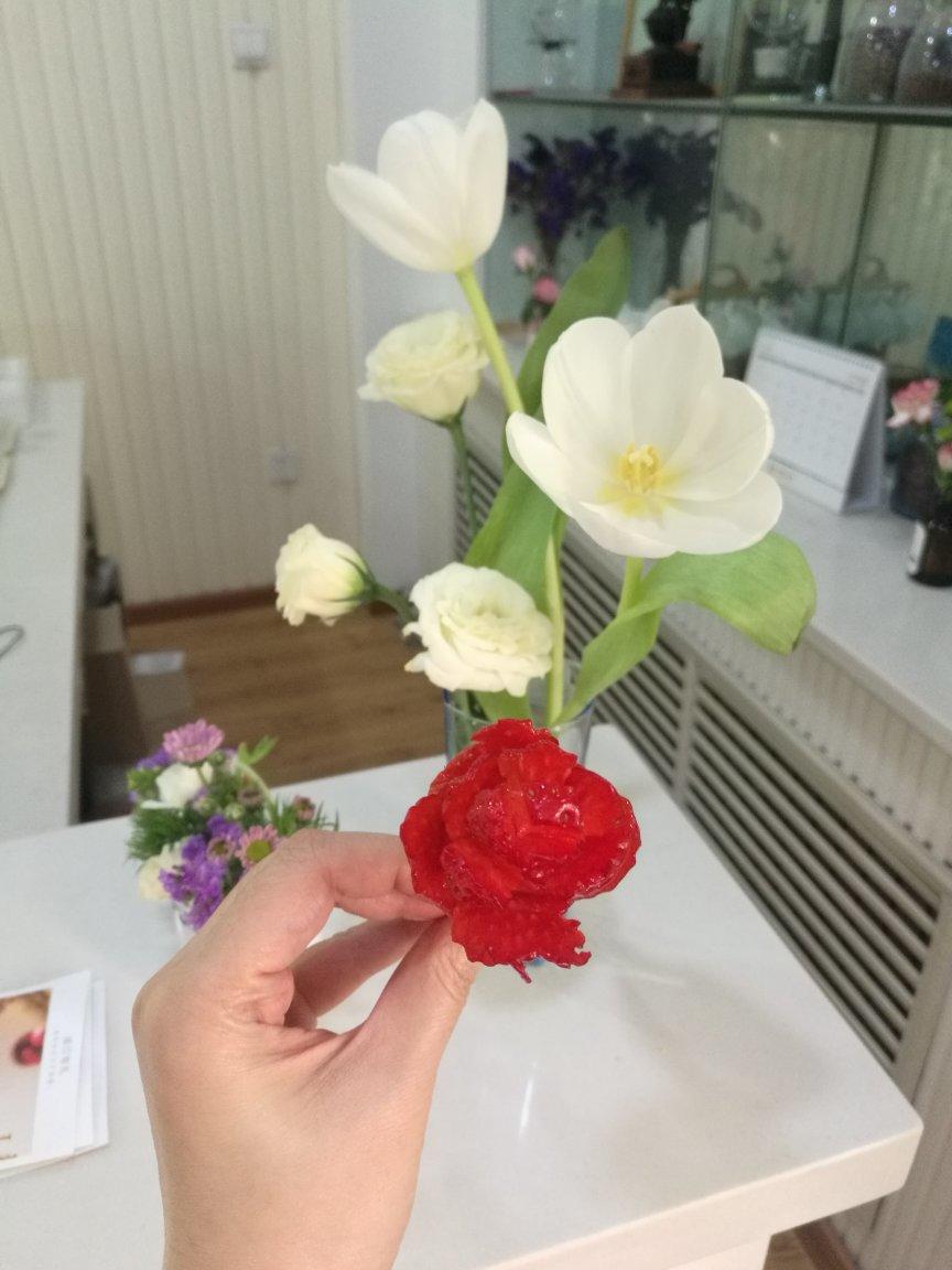 草莓玫瑰花——让草莓一分钟变玫瑰