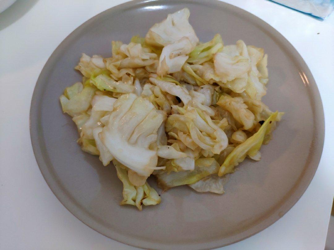 炝炒手撕包菜