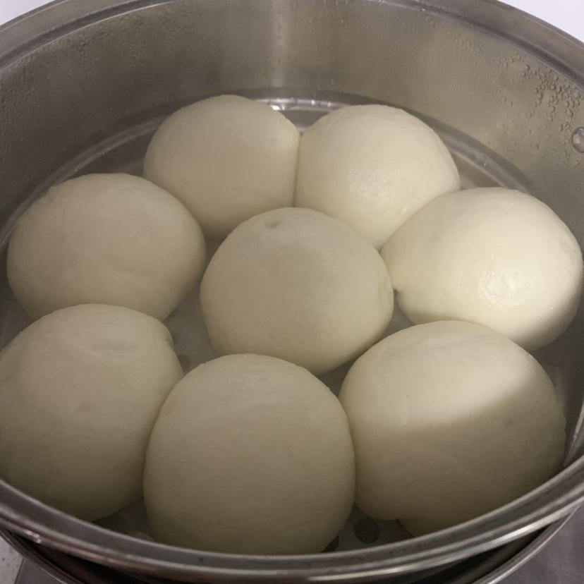 又美又暄软的——豆沙包！
