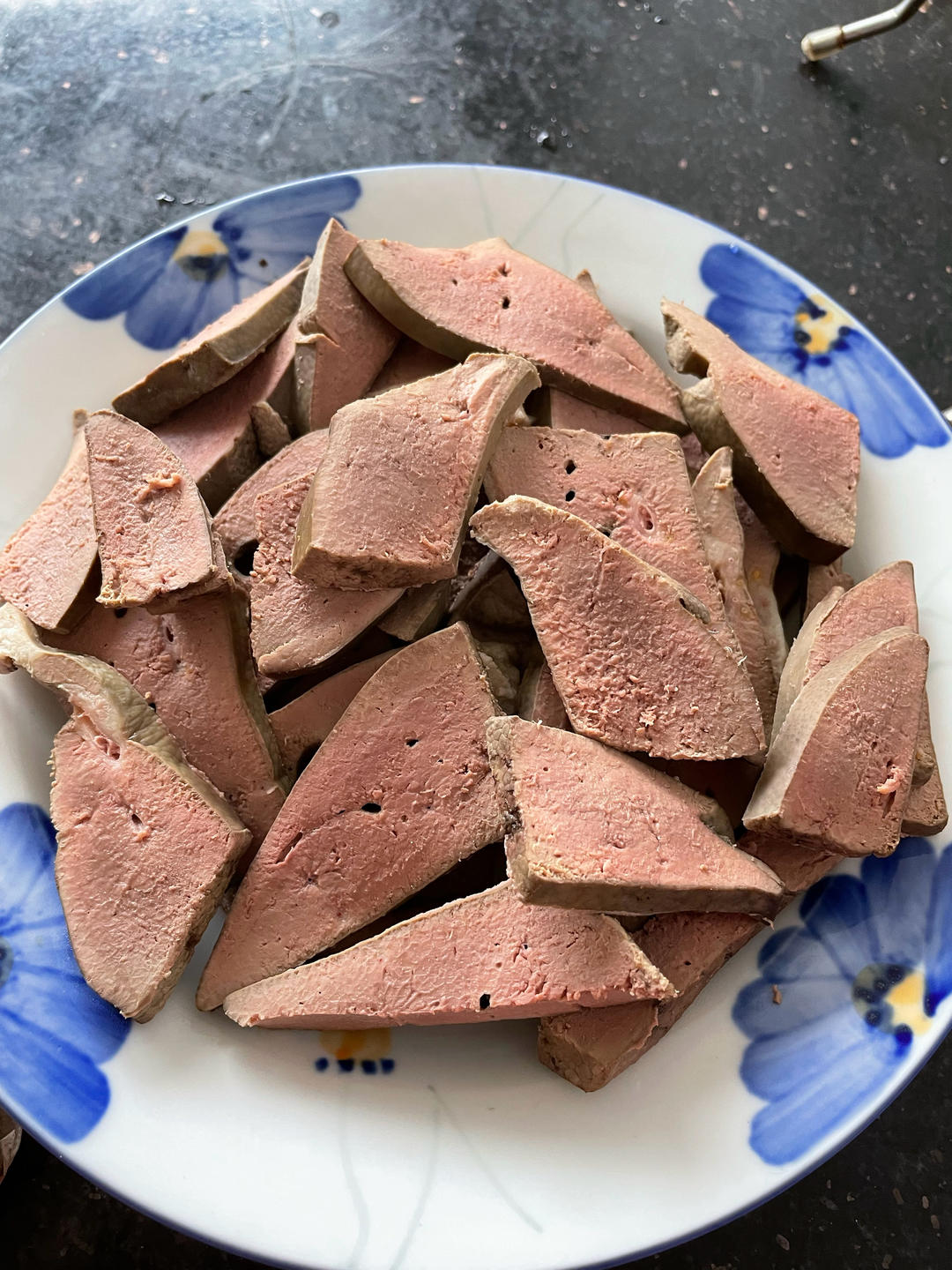 盐水猪肝｜细腻嫩滑干净，只需盐和时间就能成功！