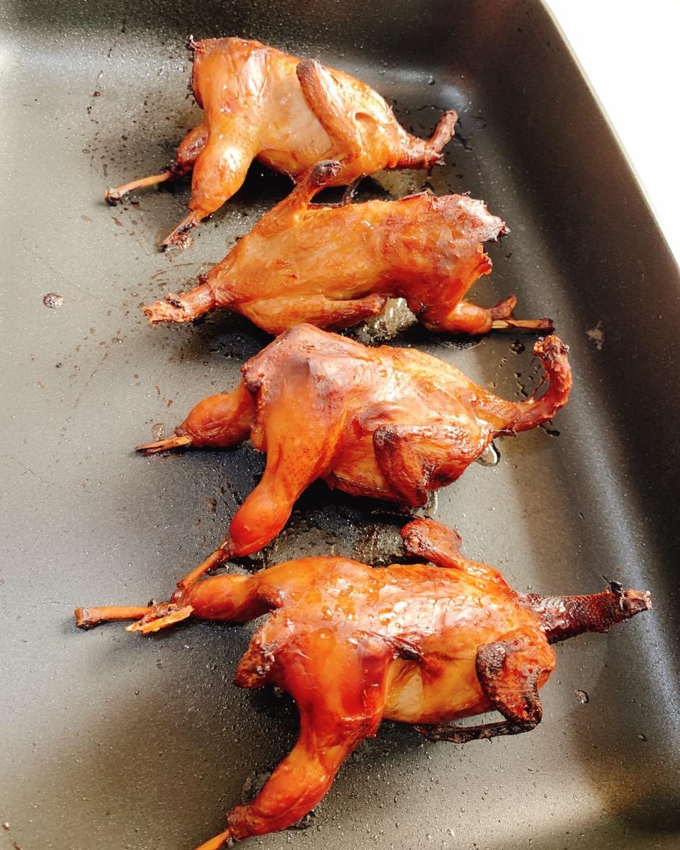 juno珺做的皮脆多汁的烤鹌鹑