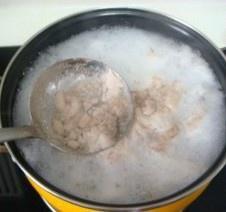 南瓜烧排骨的做法 步骤2