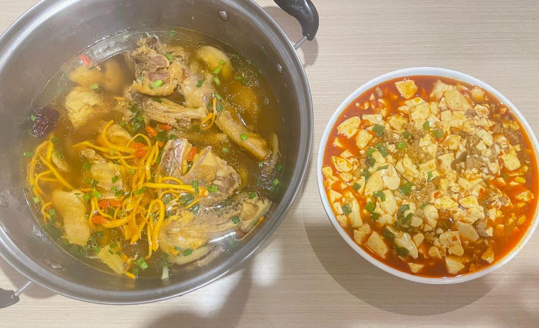 奶奶教的鲜香肥美香菇炖鸡汤