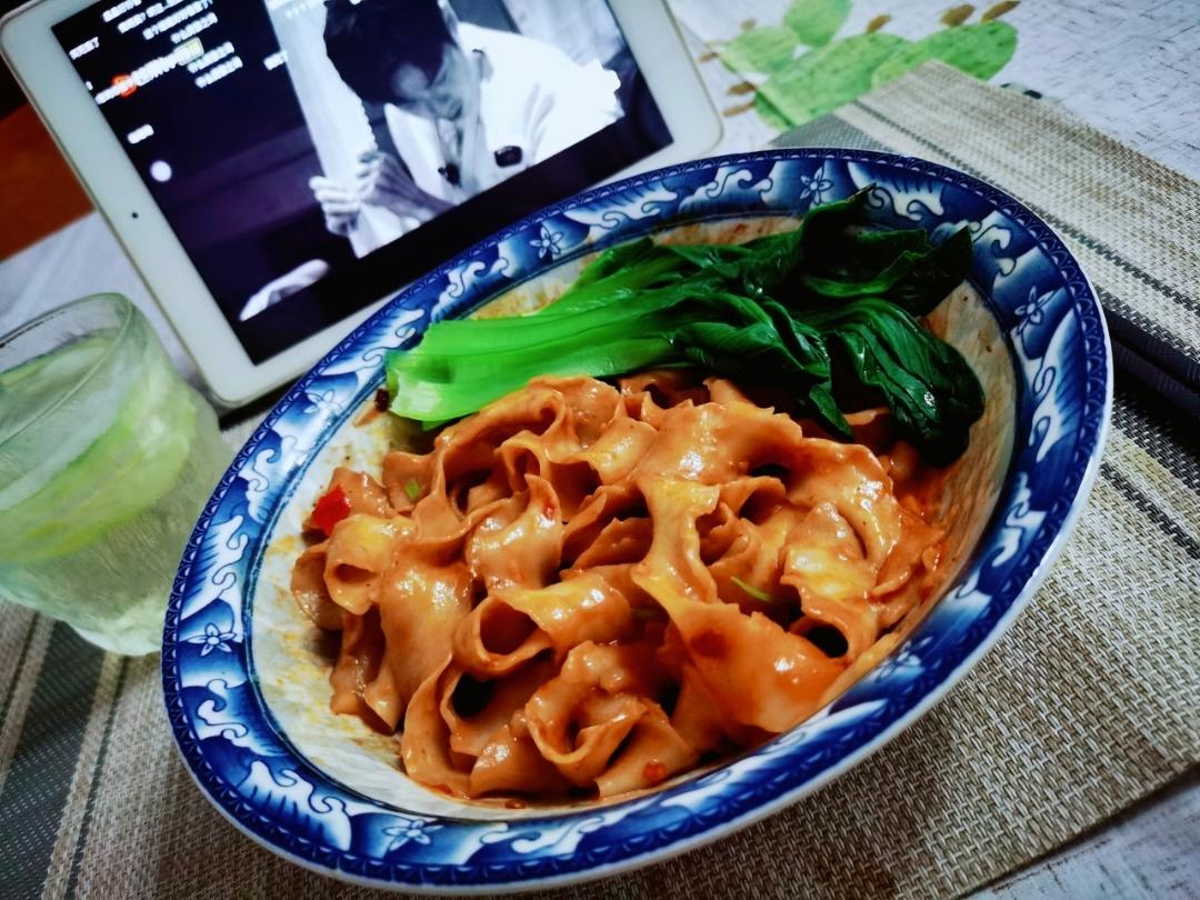 十分钟就能吃上的超简单油泼面