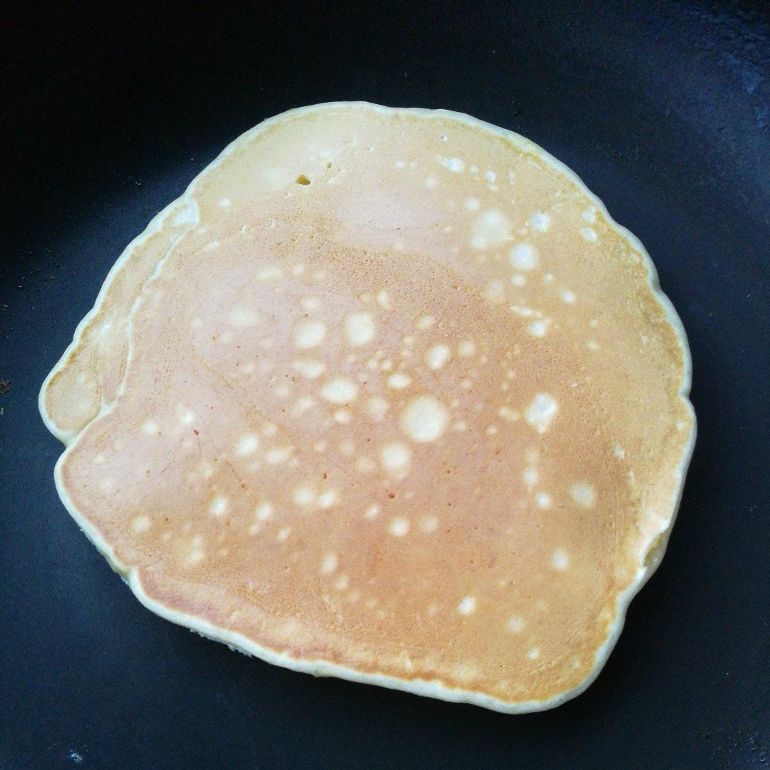 【减脂早餐】无油香蕉松饼（超简单）