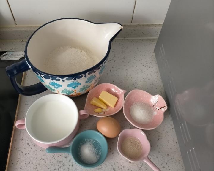 纯奶手撕吐司的做法 步骤1