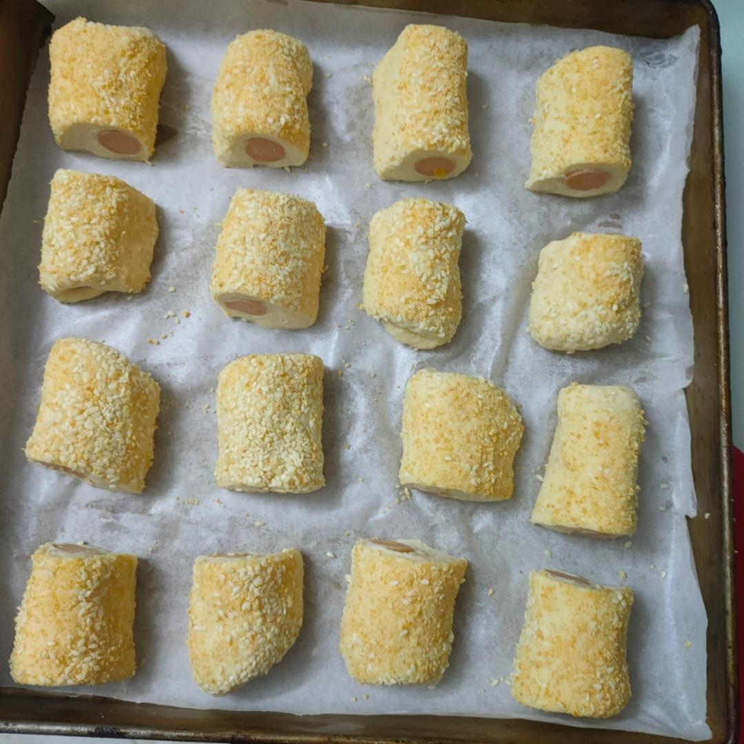小可爱系列--迷你芝士肠仔包