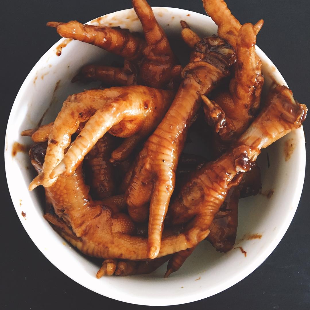卤鸡爪子