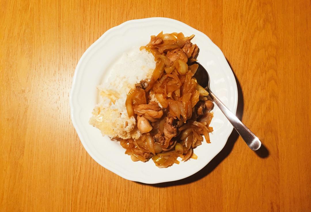 亲子丼 | 爸爸厨房 VOL . 146  鸡腿 鸡蛋 洋葱 米饭 橄榄油 白糖 料酒