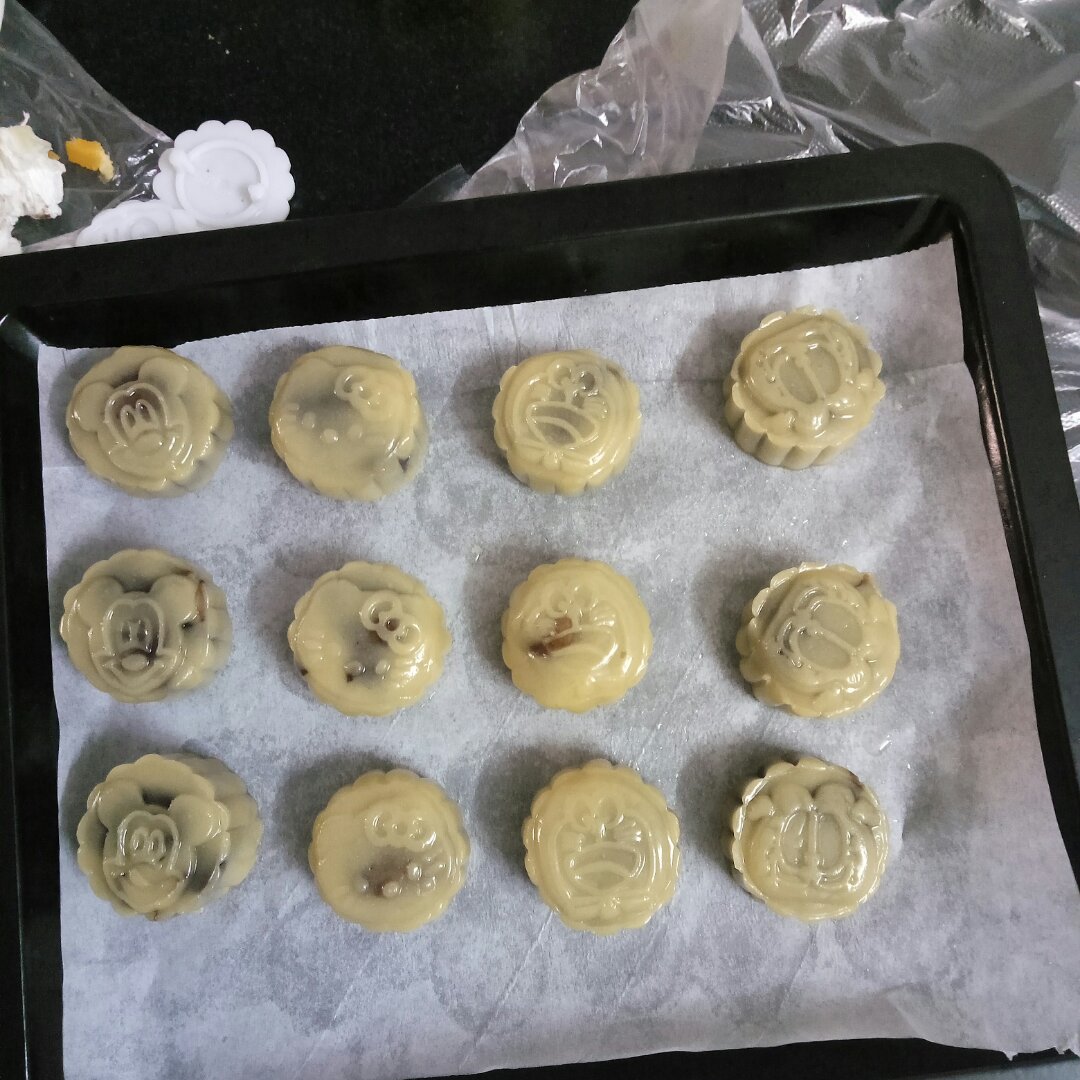 广式月饼—蛋黄莲蓉月饼