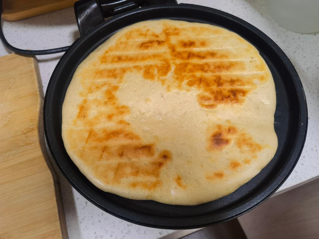 外表焦香、内里松软的发面饼