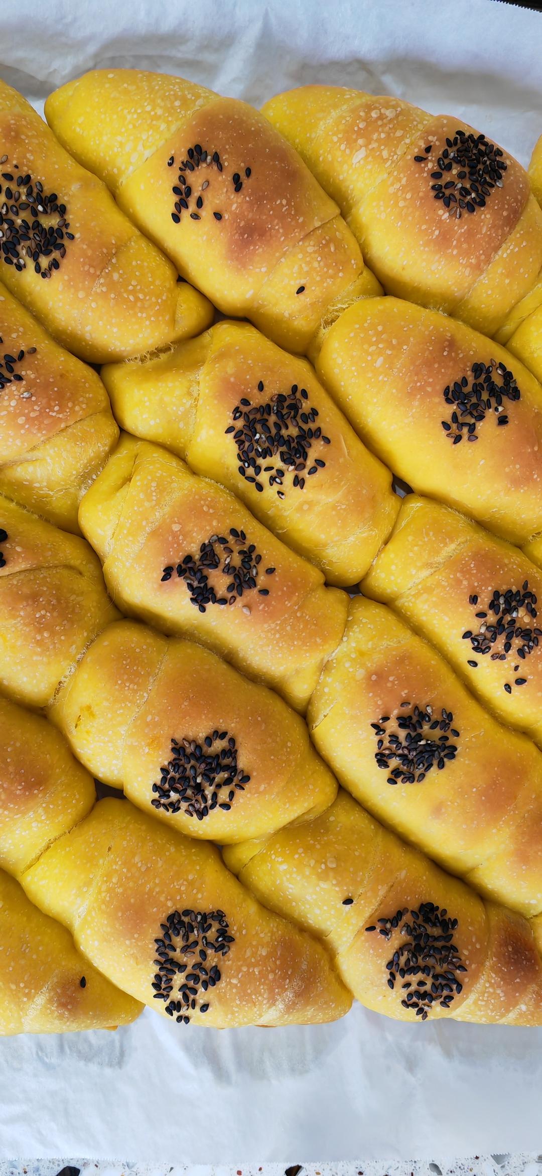 波兰种南瓜奶香面包卷