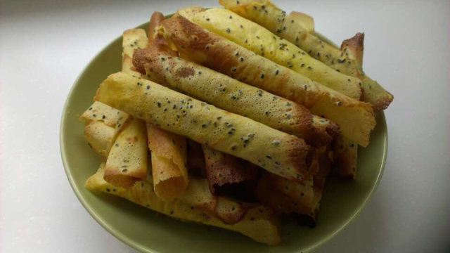 芝麻香酥蛋卷（视频食谱）