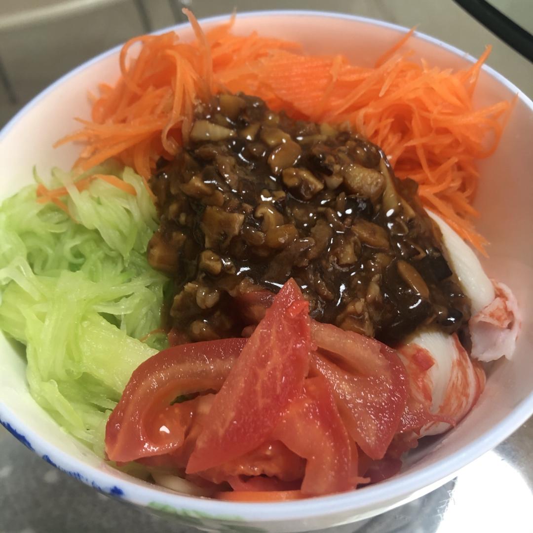 无敌好吃的杂酱面