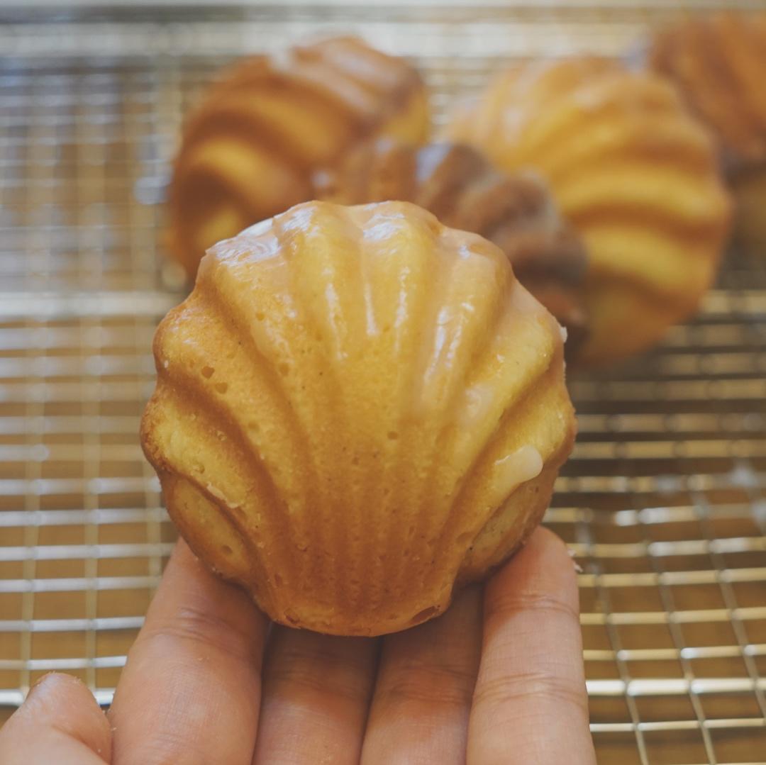 焦香酥软的柠檬玛德琳蛋糕