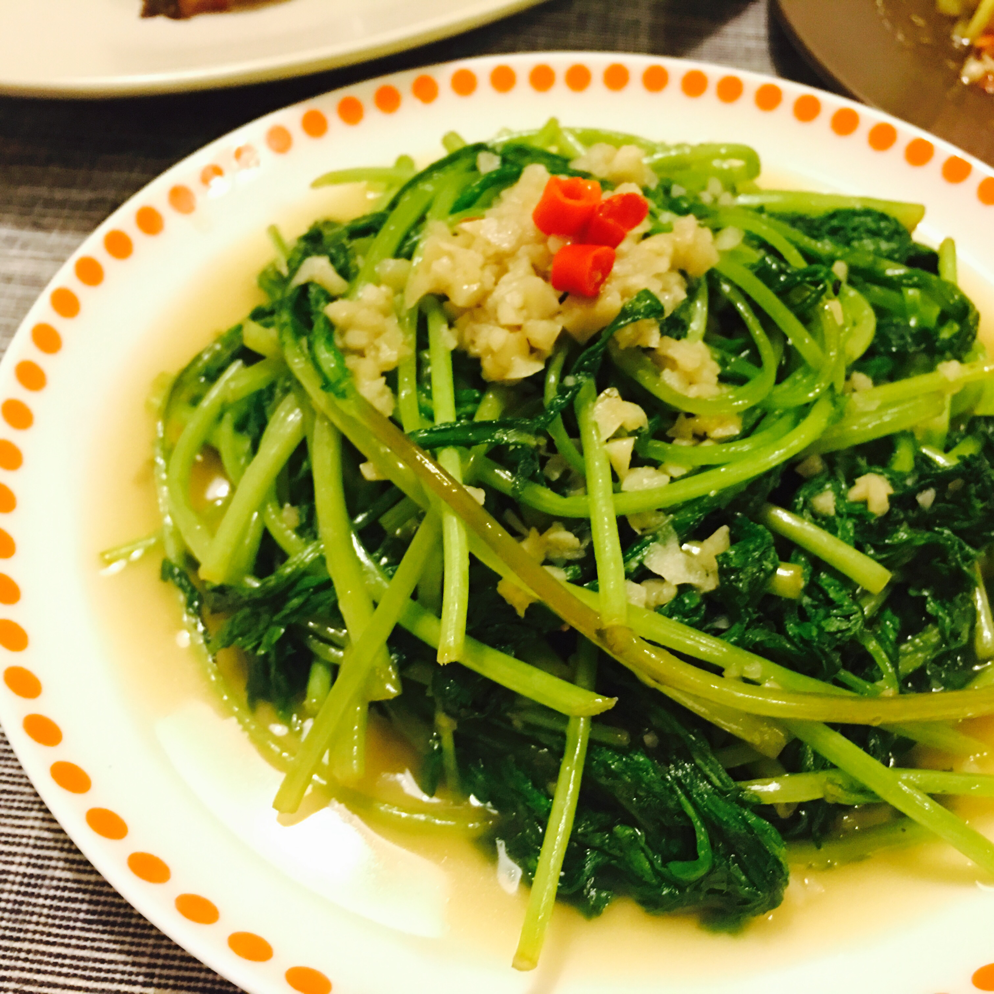 清炒茼蒿