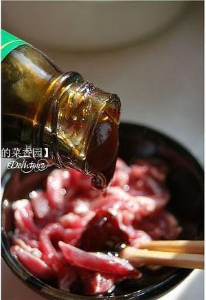 酸菜炒米的做法 步骤3