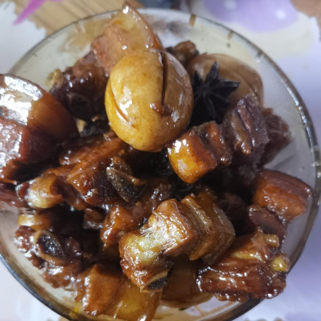 今天这个鹌鹑蛋红烧肉 简直不要太下饭了