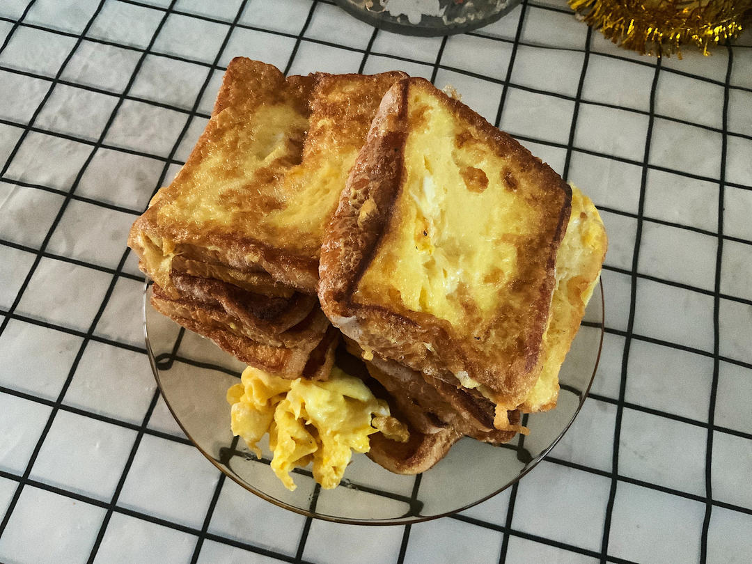 鸡蛋香煎面包片