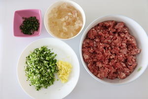 鲜肉生煎包的做法 步骤4