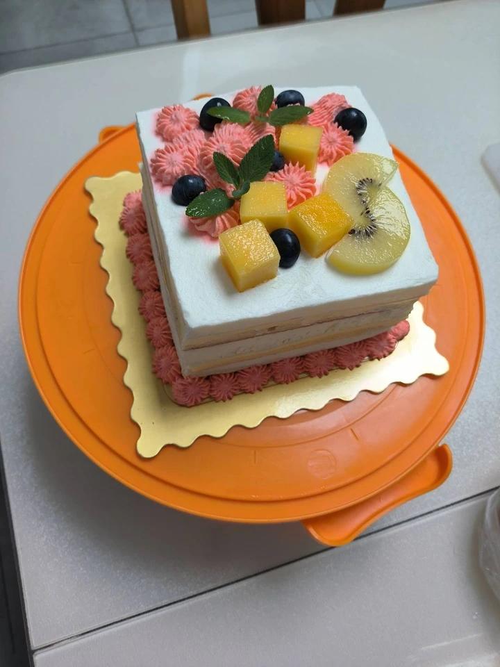 方形水果夹层蛋糕