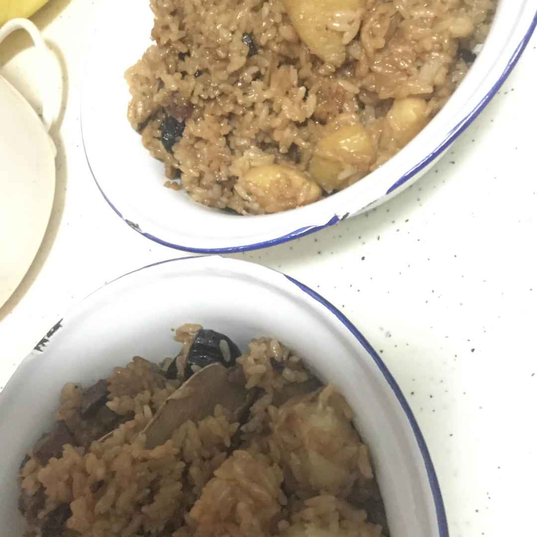 香菇腊肠土豆焖饭