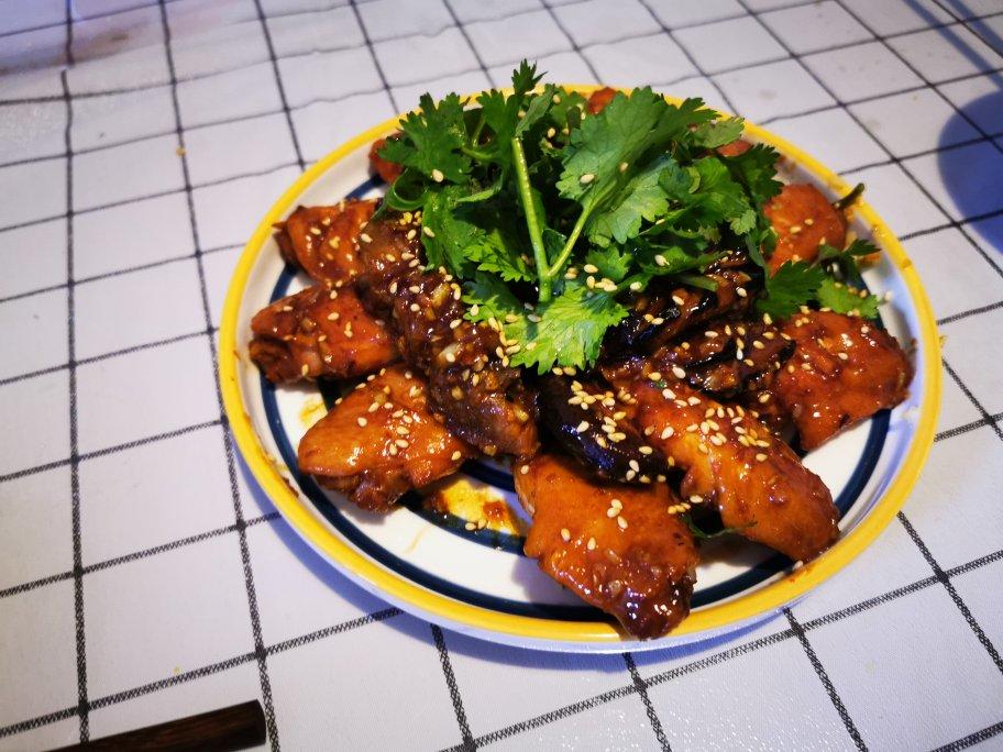 不要再可乐鸡翅了，求求你试试蒜香鸡翅吧，香味捅破天花板！