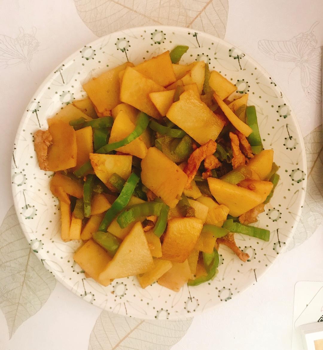 土豆青椒炒肉片