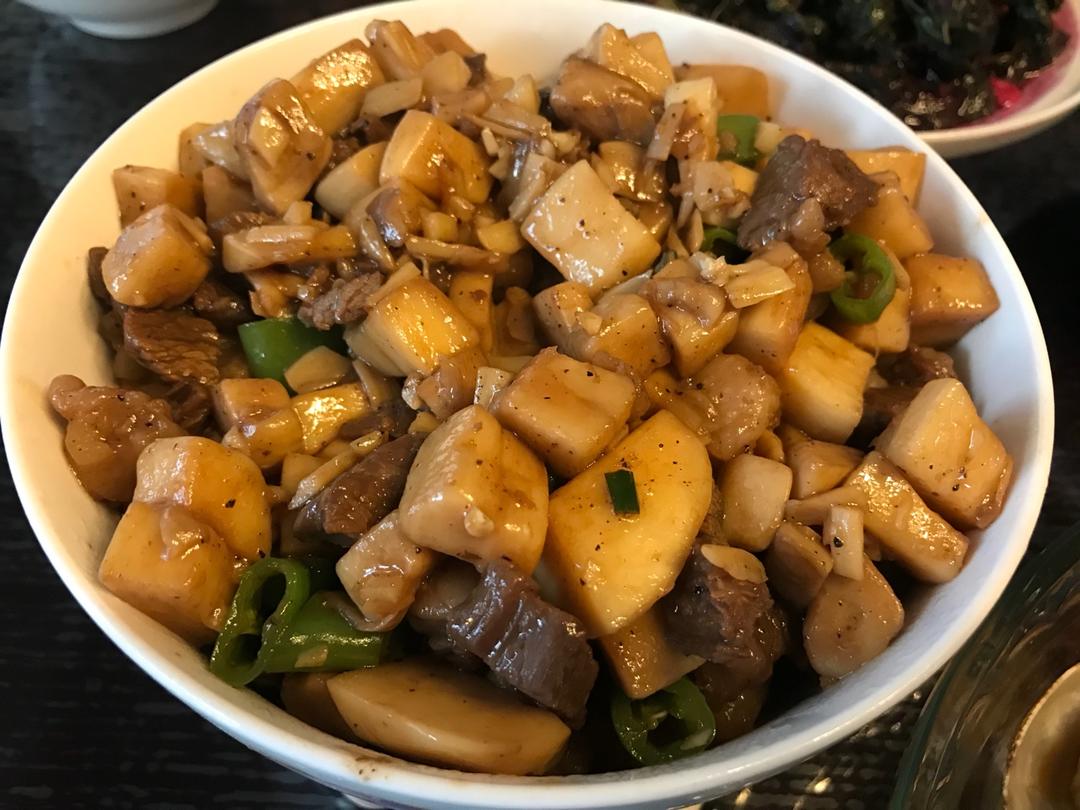 黑椒杏鲍菇牛肉粒