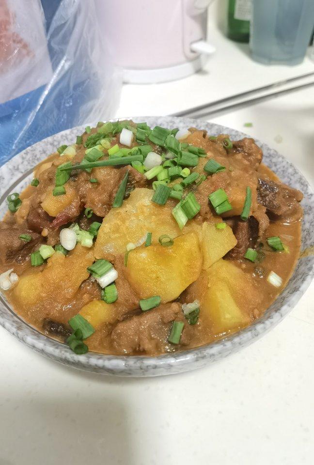 沙沙土豆胡萝卜炖牛肉