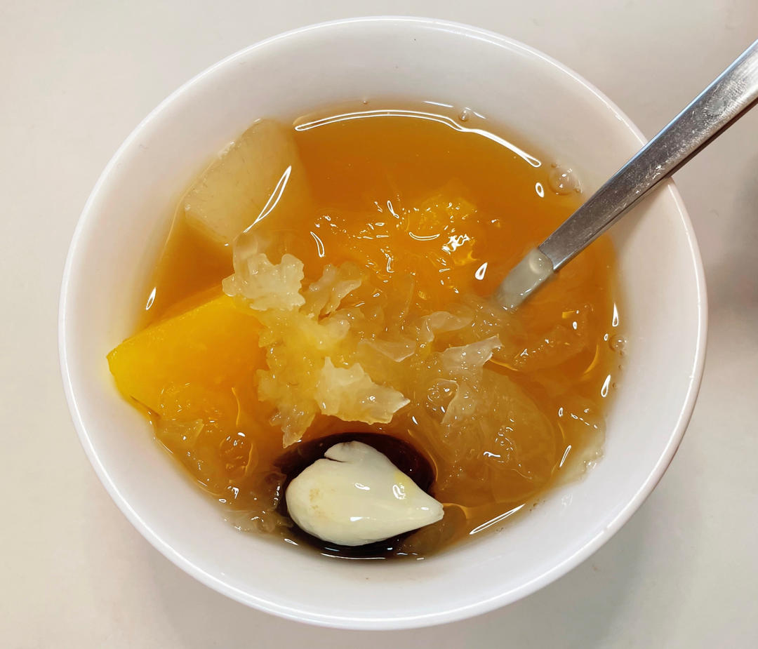 红枣木瓜银耳汤