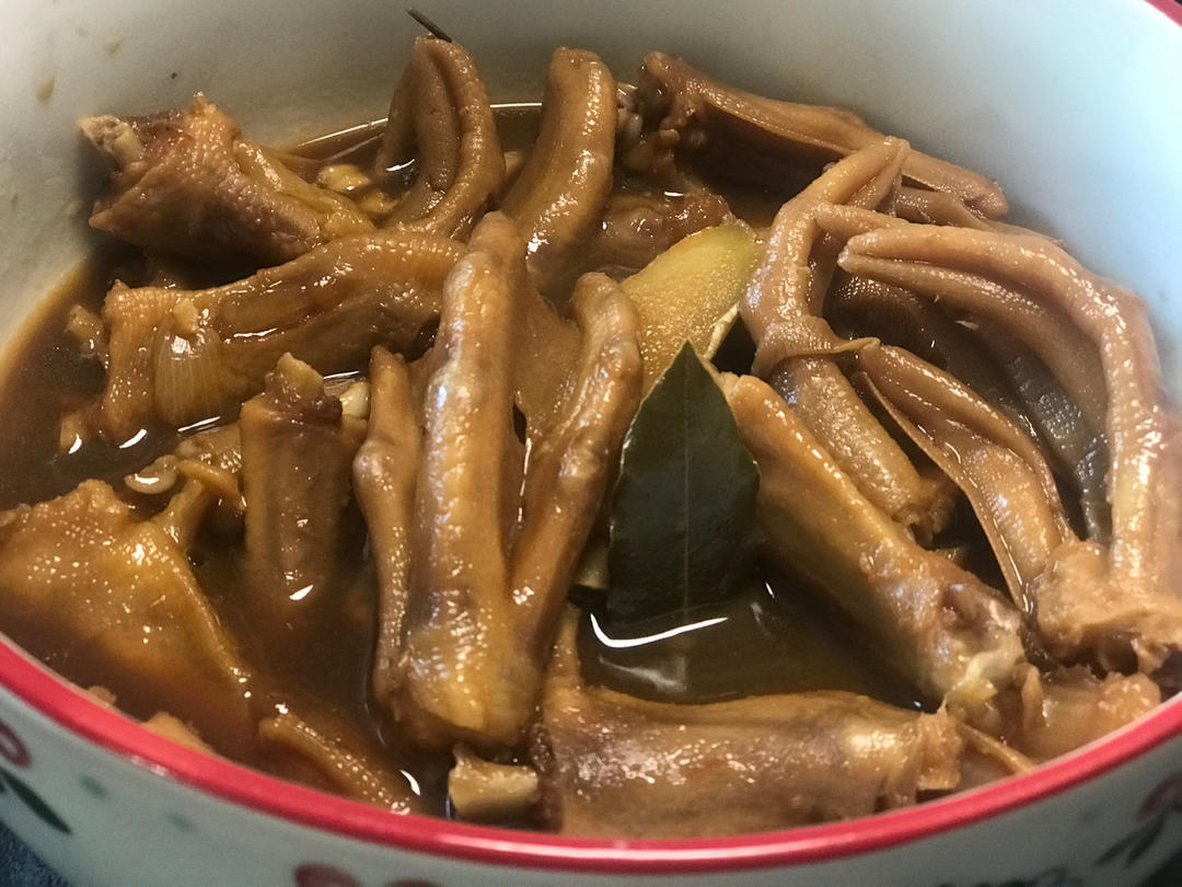 香卤鸭掌（好吃得不得了）