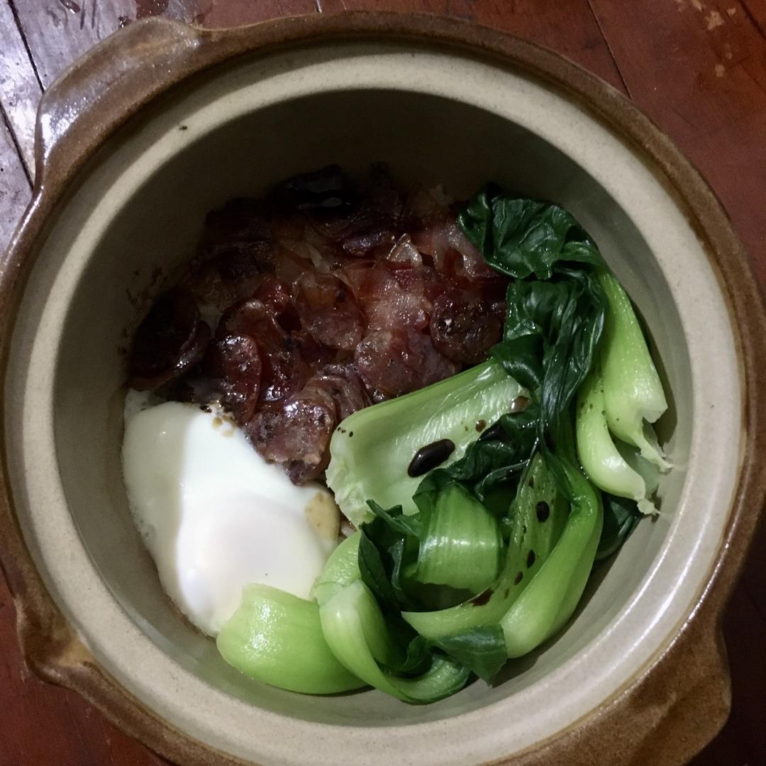 腊味煲仔饭，20分钟饭菜同出