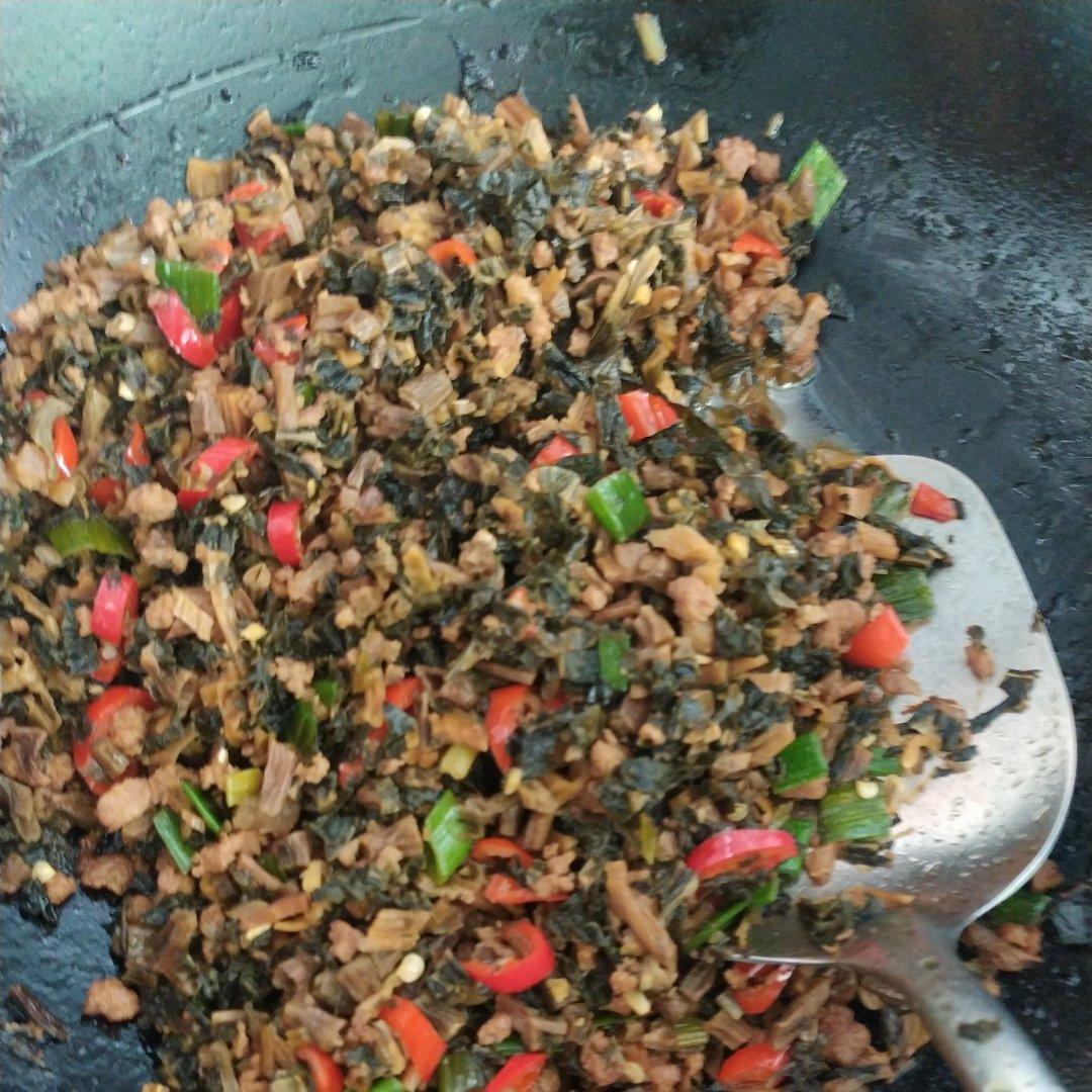 连吃三大碗饭的外婆菜炒肉来咯！