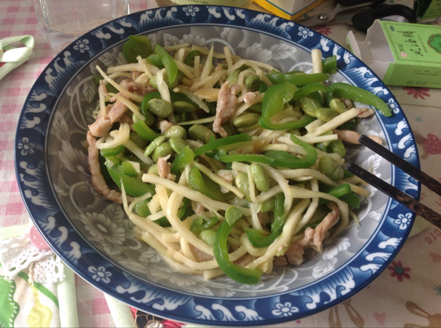 茭白青椒肉丝炒毛豆