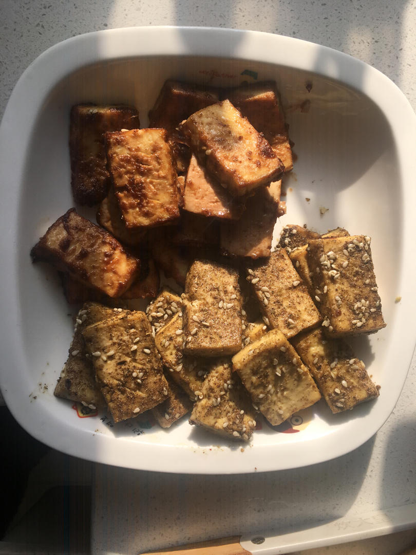 自制烤豆腐!低脂低油巨好吃，超级简单哦～