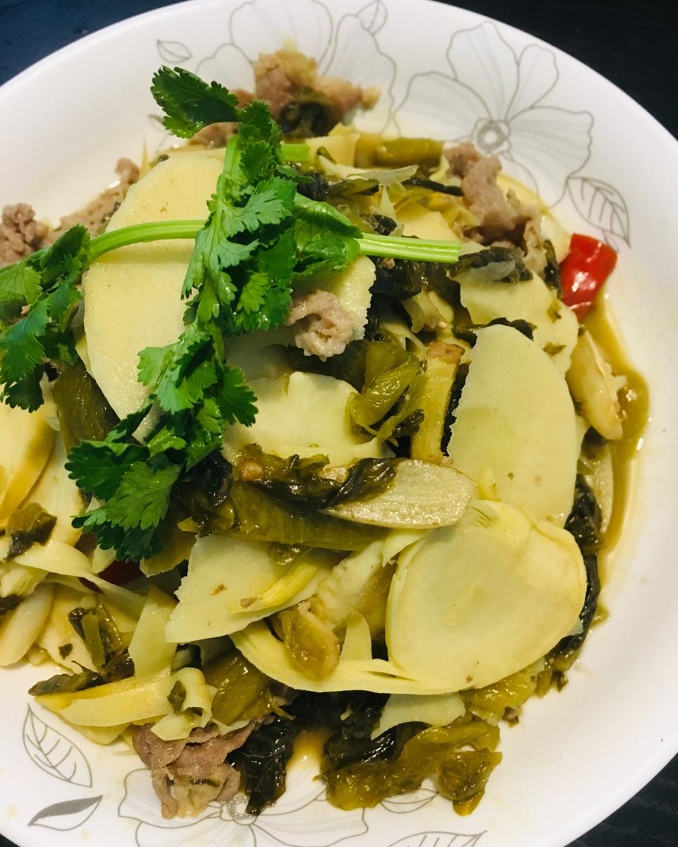 酸菜炒冬笋